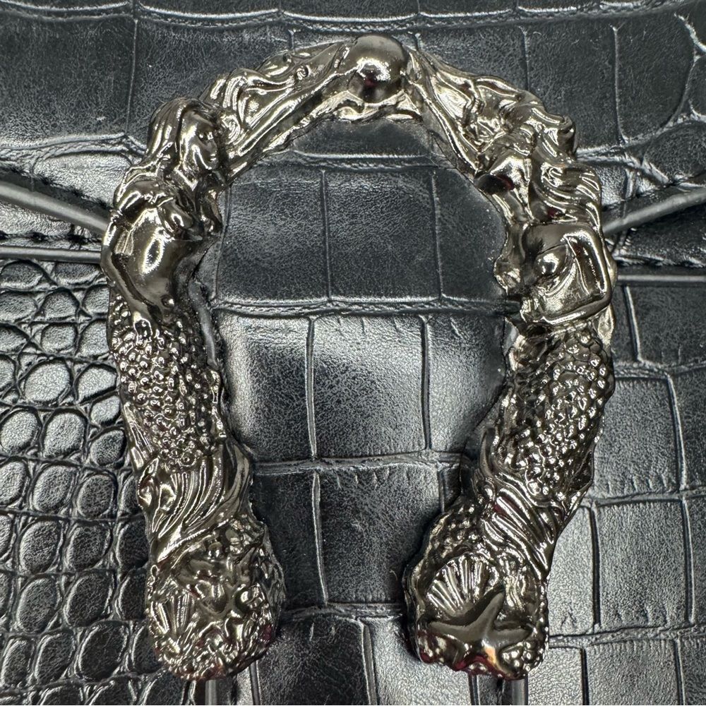Luxury inspired Black Crocodile-Embossed Shoulder Bag - Picture 9 of 9